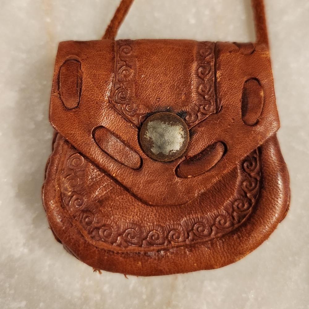 Vintage Miniature Leather  Bag with strap - Picture 5 of 13